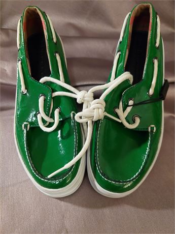 Burberry Kelly Green Patent Leather Kids/Girls Shoes